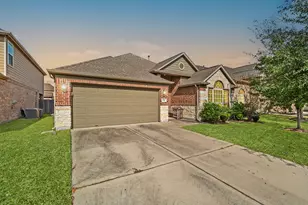 2811 Verdant Spg Trl, Katy, TX 77493 - Photo 2