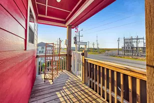 970 Surfside Dr, Crystal Beach, TX 77650 - Photo 14