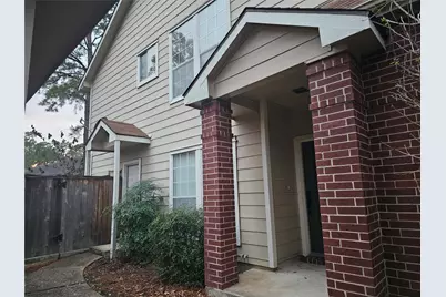 35 S Avonlea Circle, The Woodlands, TX 77382 - Photo 2