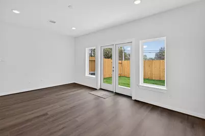9113 Highland Northern Way, Houston, TX 77088 - Photo 14