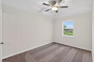 9113 Highland Northern Wy, Houston, TX 77088 - Photo 28
