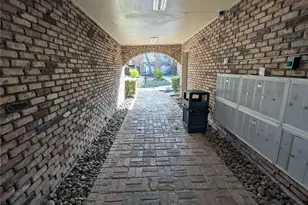 2503 McCue Rd, Houston, TX 77056 - Photo 16