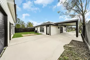 7647 Greendowns St, Houston, TX 77087 - Photo 4