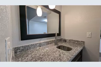 5711 Sugar Hill Drive #98, Houston, TX 77057 - Photo 6