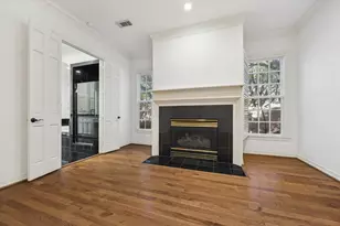 3210 Maroneal St, Houston, TX 77025 - Photo 12