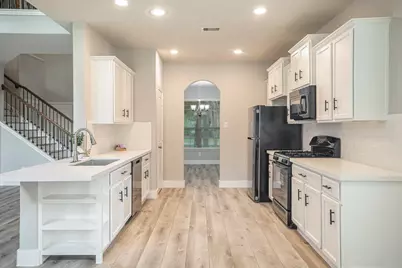 210 Black Swan Place, The Woodlands, TX 77354 - Photo 10