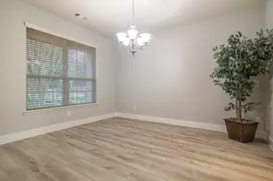 210 Black Swan Pl, The Woodlands, TX 77354 - Photo 4