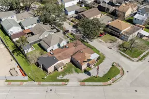 4110 N Main St, Houston, TX 77009 - Photo 12