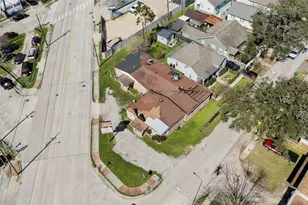 4110 N Main St, Houston, TX 77009 - Photo 16