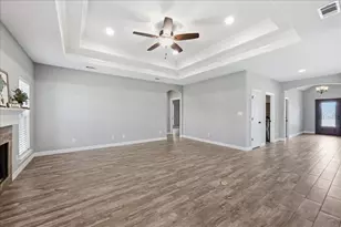 706 Cypress Wood Dr, Orange, TX 77630 - Photo 12