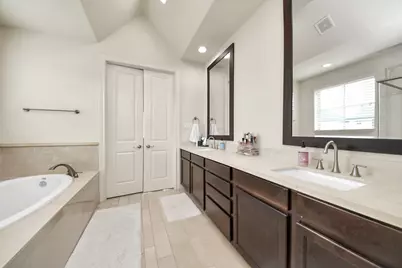 10928 Wrenwood Park, Houston, TX 77043 - Photo 24