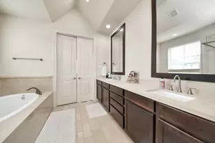 10928 Wrenwood Park, Houston, TX 77043 - Photo 24