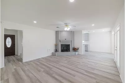 12106 Fairmeadow Drive, Houston, TX 77071 - Photo 18