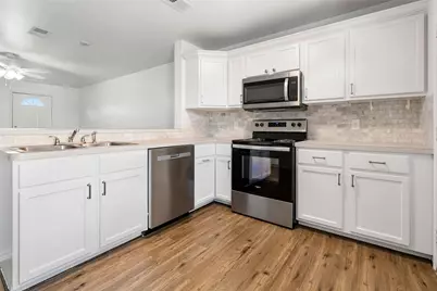 210 Brazos Street #202, Brazoria, TX 77422 - Photo 10