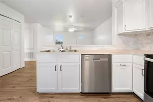 210 Brazos St, Brazoria, TX 77422 - Photo 4