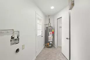 111 Montrose Cir, Conroe, TX 77301 - Photo 22