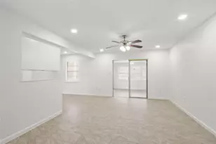 111 Montrose Cir, Conroe, TX 77301 - Photo 4