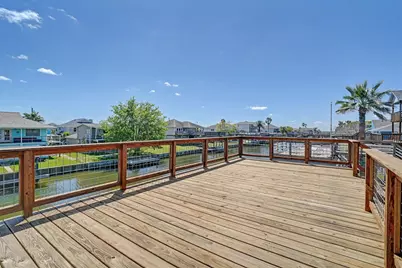 673 Warsaw Street, Bayou Vista, TX 77563 - Photo 2