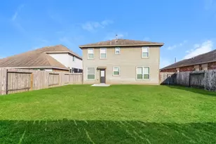 17 Santa Barbara Dr, Manvel, TX 77578 - Photo 2