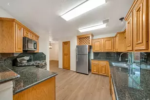 24006 Goodfellow Dr, Spring, TX 77373 - Photo 6