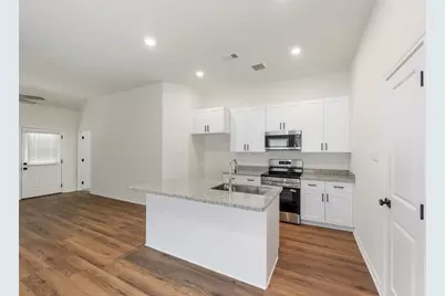 315 N Woodson Street, Willis, TX 77378 - Photo 10