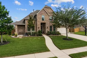 1707 Waterlilly River Ln, League City, TX 77573 - Photo 2