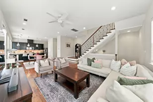 1134 W 17th St, Houston, TX 77008 - Photo 1
