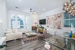 8324 Springwood Cyn Ln, Houston, TX 77055 - Photo 6