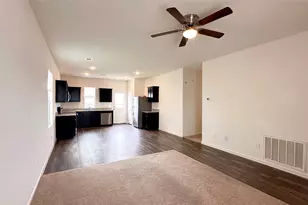 2013 Spindletree Ln, Brookshire, TX 77423 - Photo 4