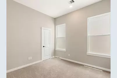 6712 Parker Oaks Lane, Houston, TX 77076 - Photo 2