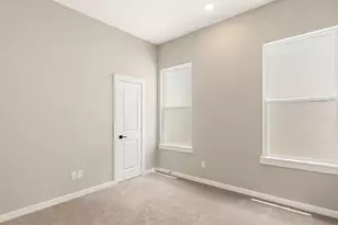 6712 Parker Oaks Ln, Houston, TX 77076 - Photo 2