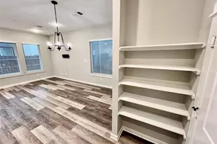 6712 Parker Oaks Ln, Houston, TX 77076 - Photo 22