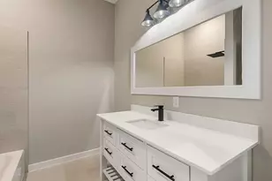 6712 Parker Oaks Ln, Houston, TX 77076 - Photo 20