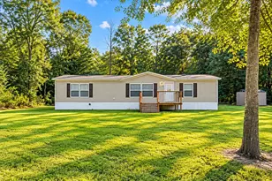 139 Malcom St, Ames, TX 77575 - Photo 2