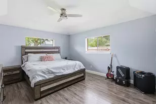 712 Manor Dr, Angleton, TX 77515 - Photo 14
