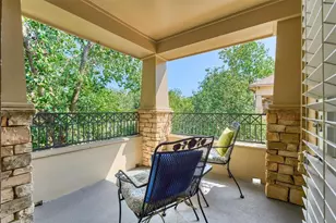 87 Woodlily Pl, The Woodlands, TX 77382 - Photo 2