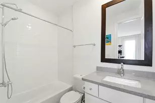 8653 Green Kolbe Ln, Houston, TX 77080 - Photo 18