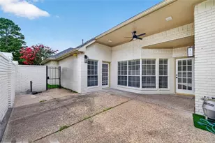 14303 Reissen Ln, Houston, TX 77069 - Photo 44
