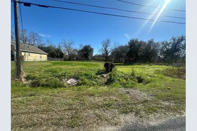 5401 Evelyn Street, Texas City, TX 77591 - Photo 2