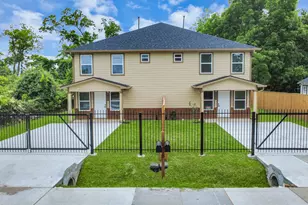 2430 Dolly Wright St, Houston, TX 77088 - Photo 2