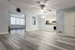 13419 Greenway Dr, Sugar Land, TX 77498 - Photo 8