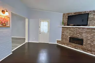 13419 Greenway Dr, Sugar Land, TX 77498 - Photo 10