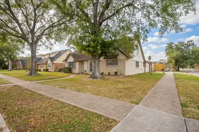 2007 S Rayburn Court, Pasadena, TX 77502 - Photo 2