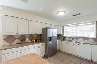 2007 S Rayburn Court, Pasadena, TX 77502 - Photo 16