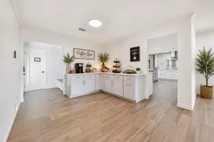 312 S 15th St, La Porte, TX 77571 - Photo 4
