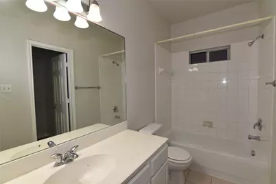 6807 Turtlewood Drive, Houston, TX 77072 - Photo 14