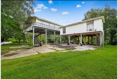 523 & 525 Shady Oaks Harbor Road, Alvin, TX 77511 - Photo 1