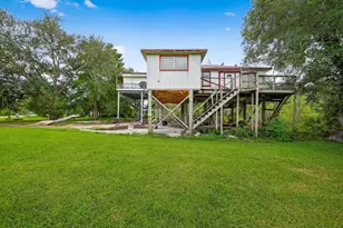 523 & 525 Shady Oaks, Alvin, TX 77511 - Photo 2