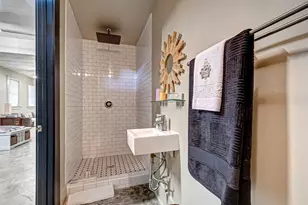 1612 W Alabama St, Houston, TX 77006 - Photo 12