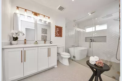 2318 Hialeah Drive, Houston, TX 77018 - Photo 4